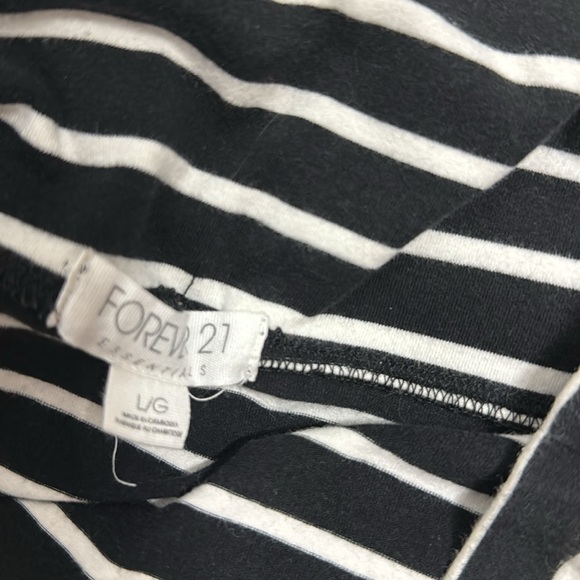 Forever 21 | Black & White Striped Stretchy Skirt | Size Large - Picture 5 of 6